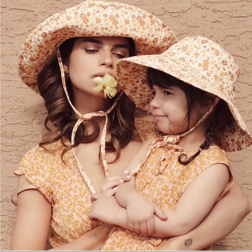 LACK OF COLOR holiday bucket hat cotton floral peach bloom 58 cm UPF 50 NEW TAGS - Picture 10 of 16